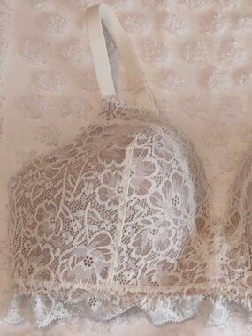 Aerie Wireless Lace Over Nude Bra 38DD